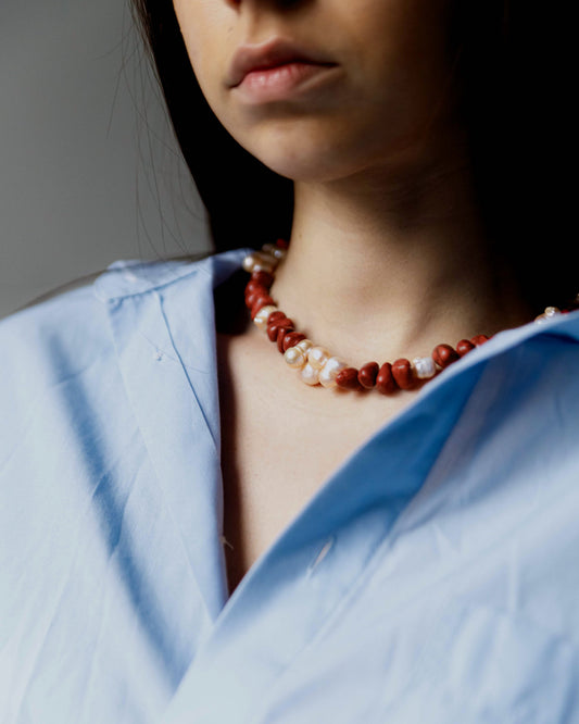 Naszyjnik z koralem i perłami