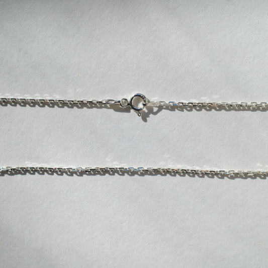 łańcuszek srebrny o splocie ankier