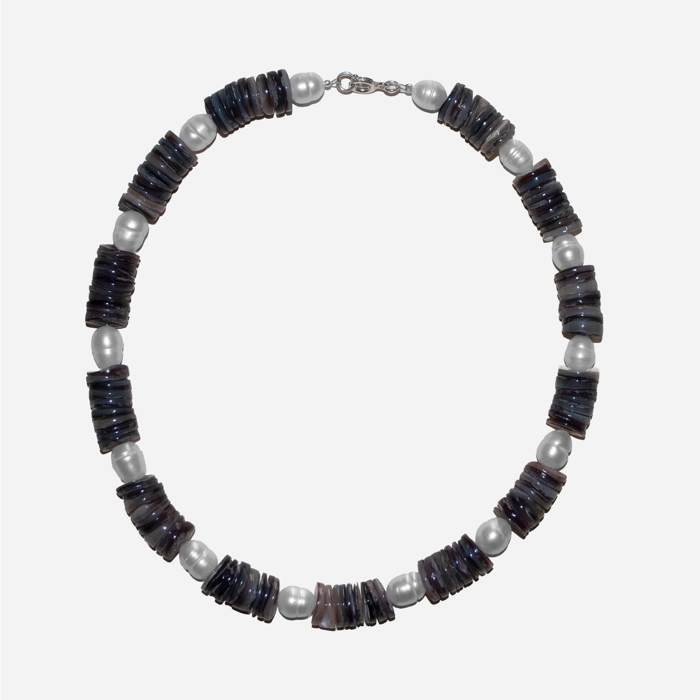 naszyjnik z perły i muszli ze srebrnymi zapięciami