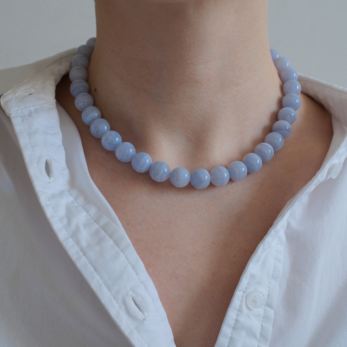 Naszyjnik z niebieskim agatem