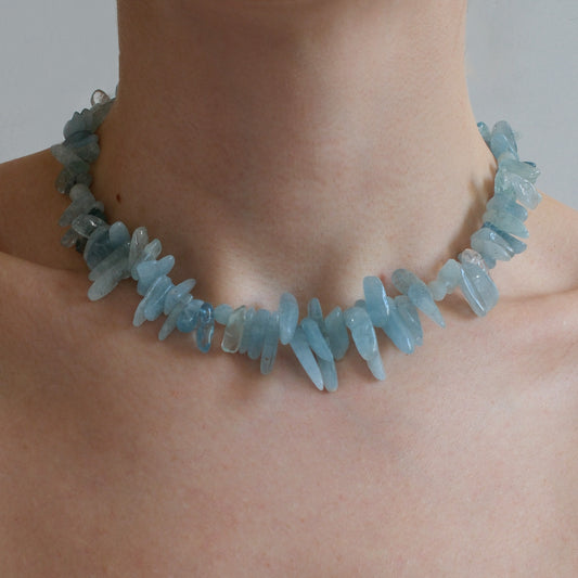 Naszyjnik z niebieskim akwamarynem