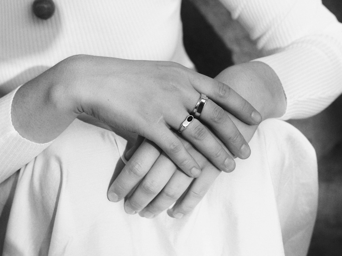 Nieregularny pierścionek srebrny