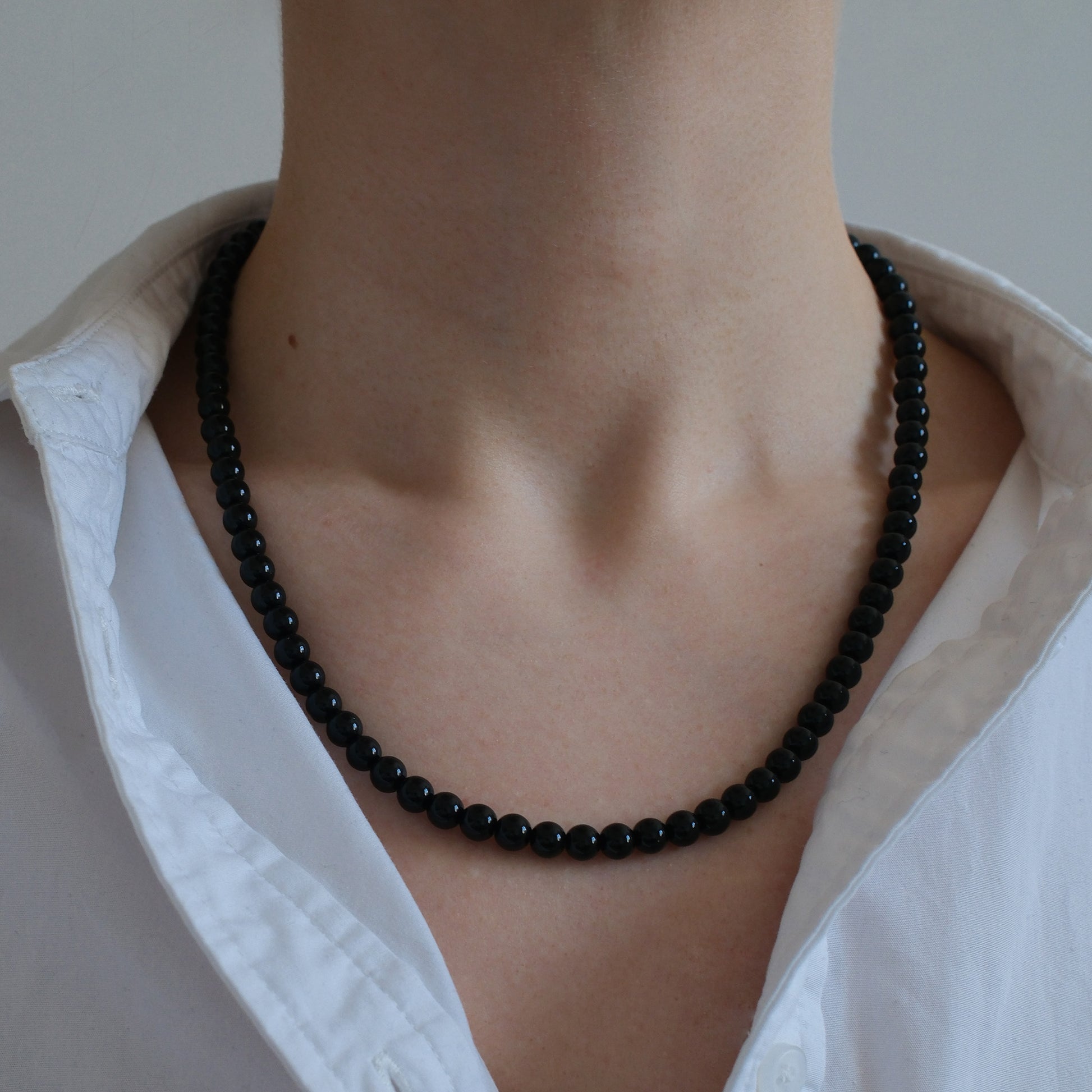 naszyjnik z czarnym onyksem