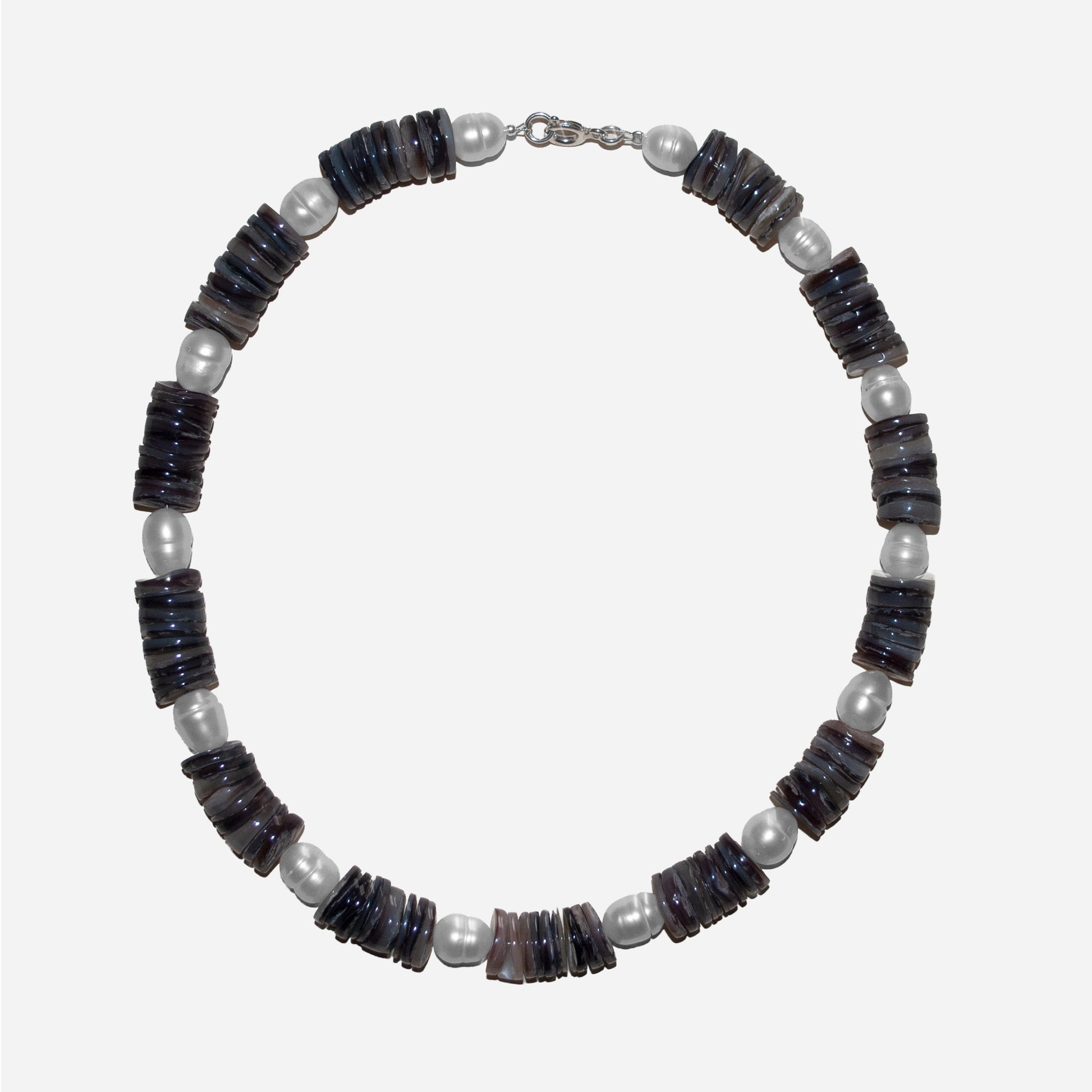 naszyjnik z perły i muszli ze srebrnymi zapięciami