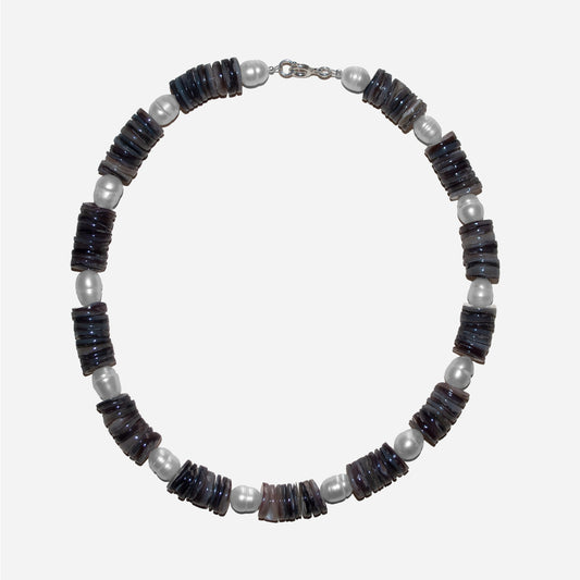 naszyjnik z perły i muszli ze srebrnymi zapięciami